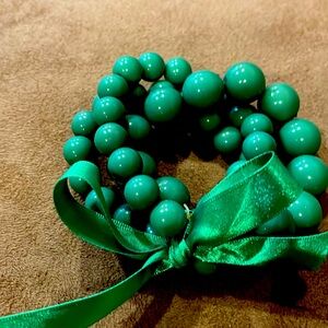 Green bead bracelet vintage